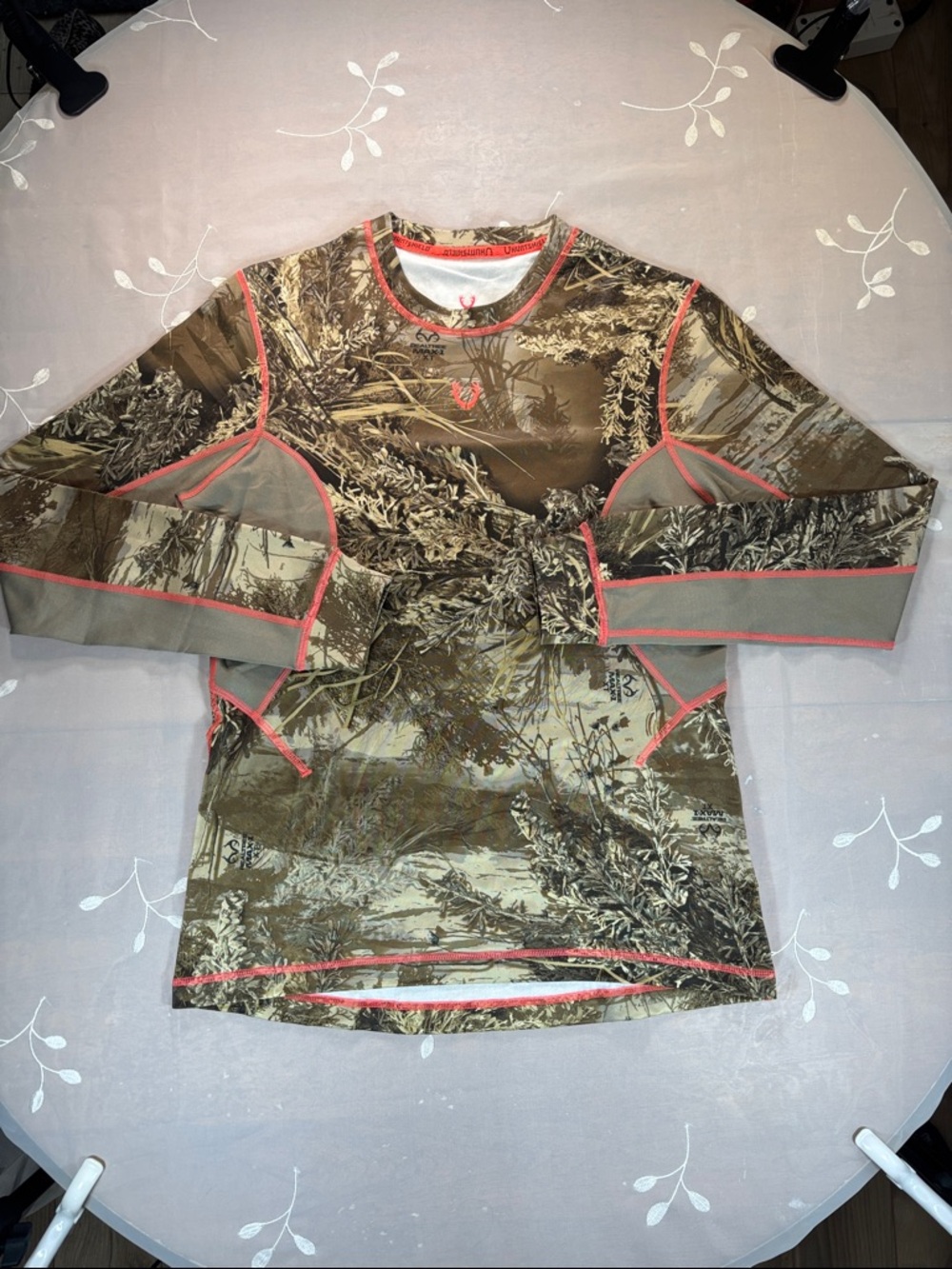 Camo Long Sleeve Performance Huntshield Top Tee with Pink Trim Woman Medium